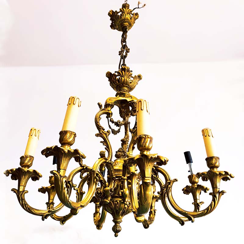 Lampadario di bronzo in stile Luigi XV