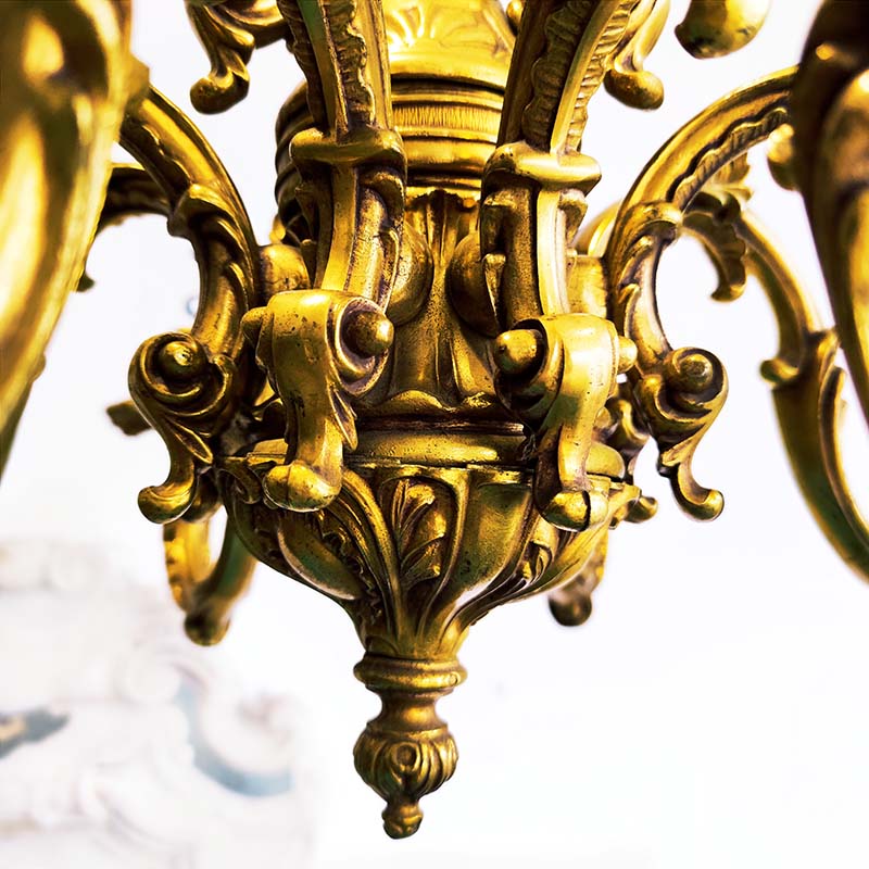 Lampadario di bronzo in stile Luigi XV