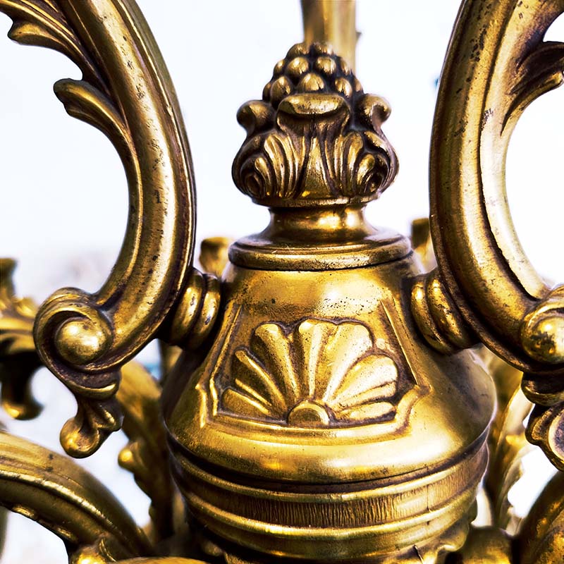 Lampadario di bronzo in stile Luigi XV